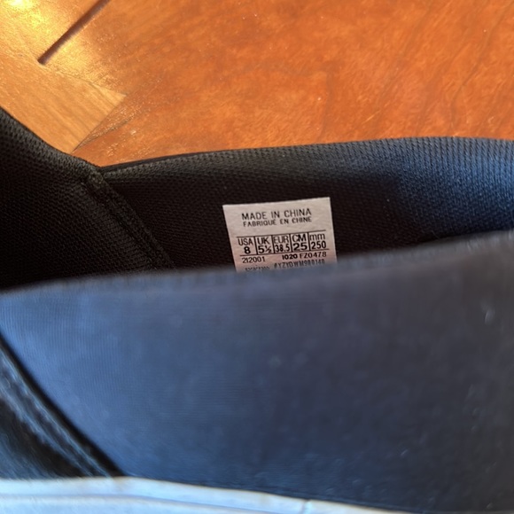 Black Slipon Reebok sneakers, 8M, NEW, never worn - Picture 5 of 7